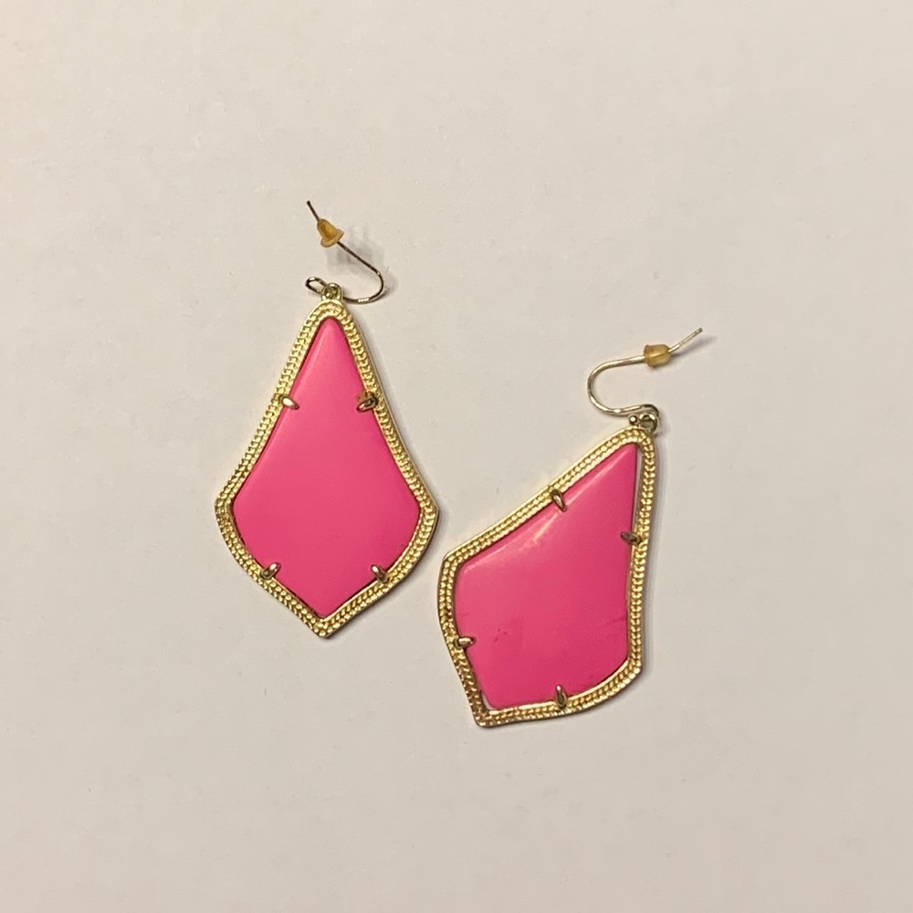 Kendra Scott hot pink earrings
